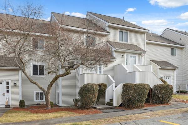 100 Merrimack Ave #84, Dracut, MA 01826