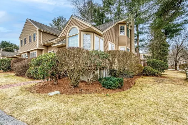 16 Birchwood Lane #16, Hopkinton, MA 01748