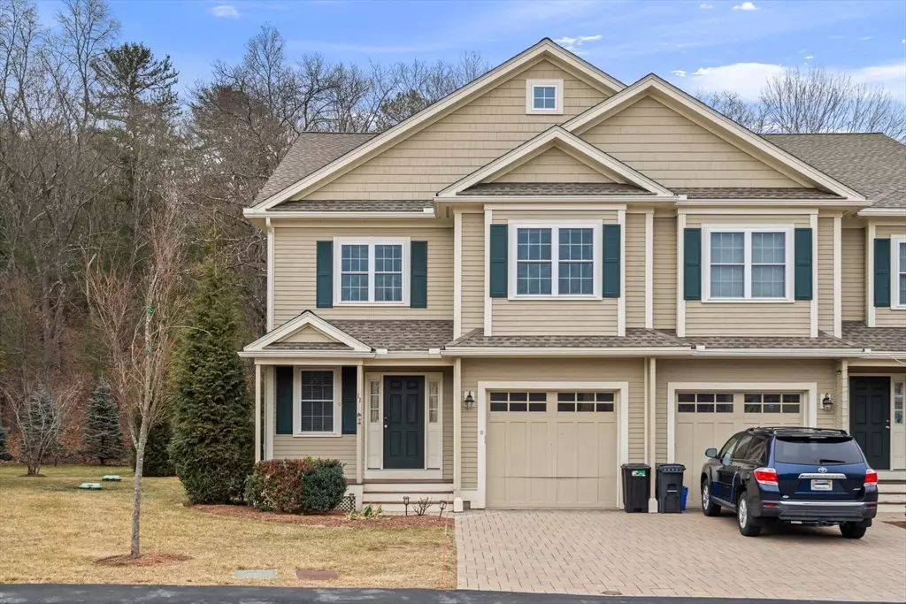 Lexington, MA 02421,11 Grey Oaks Circle #11