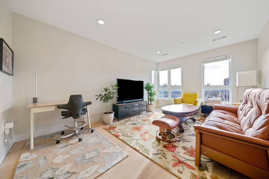 1975 Massachusetts Ave #301, Cambridge, MA 02140