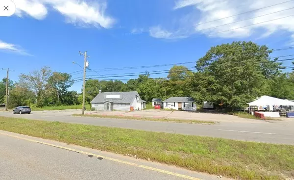 Dartmouth, MA 02747,890 State Rd