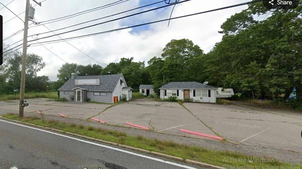 890 State Rd, Dartmouth, MA 02747