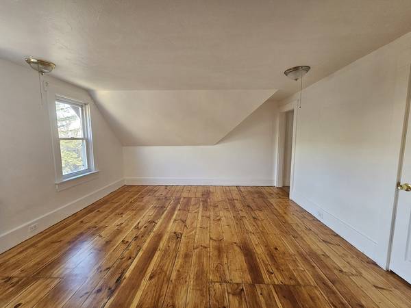 13 Weymouth St #2, Fitchburg, MA 01420