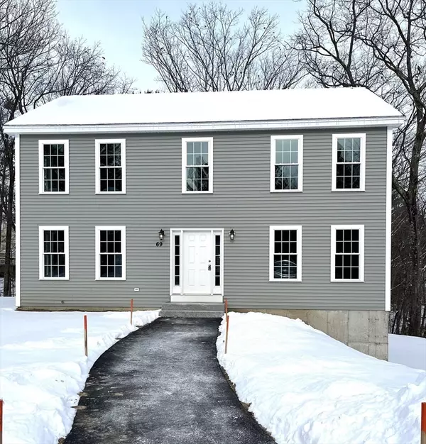 69 Arrow Trail, Groton, MA 01450