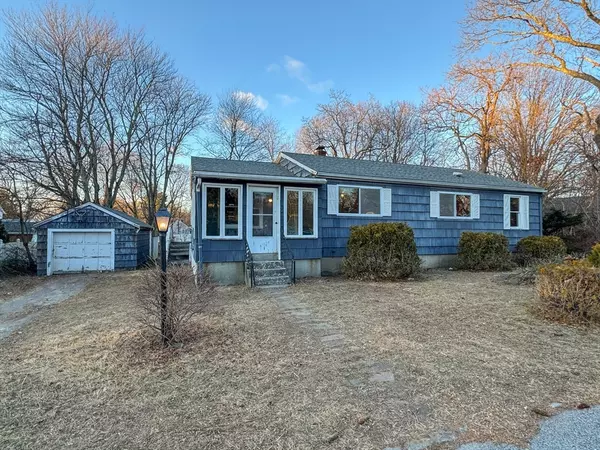 12 Arthur St, Seekonk, MA 02771