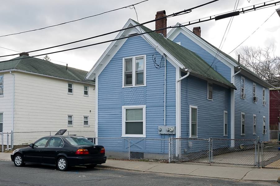 75 Crystal Street, Southbridge, MA 01550