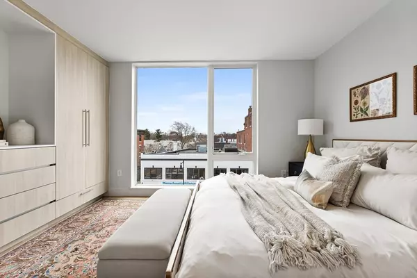 1055 Cambridge #303A, Cambridge, MA 02141