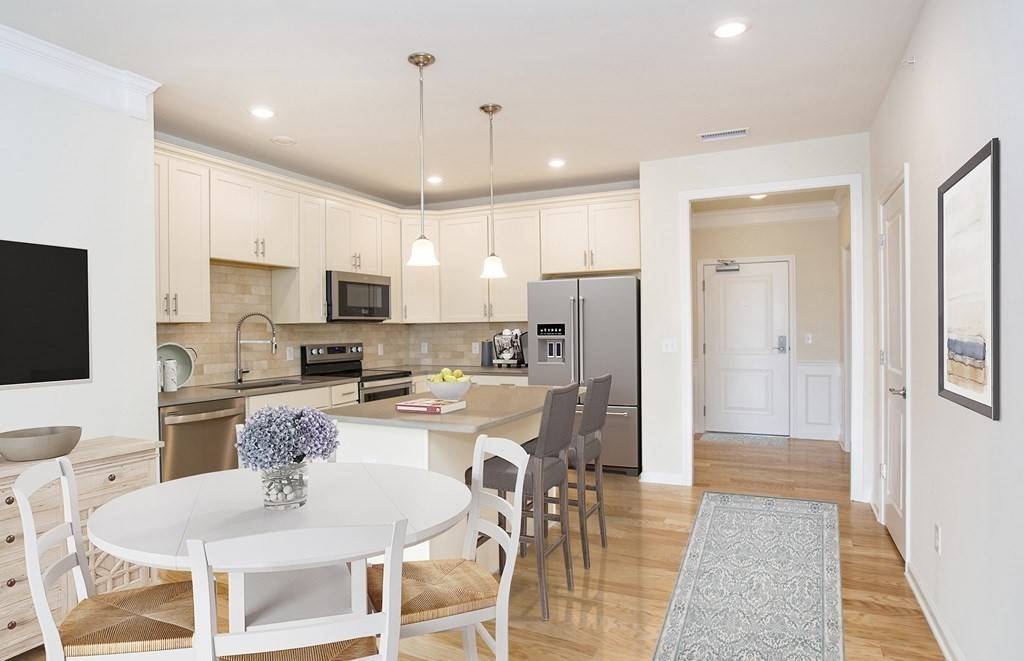 Westborough, MA 01581,1 Codman Way #405