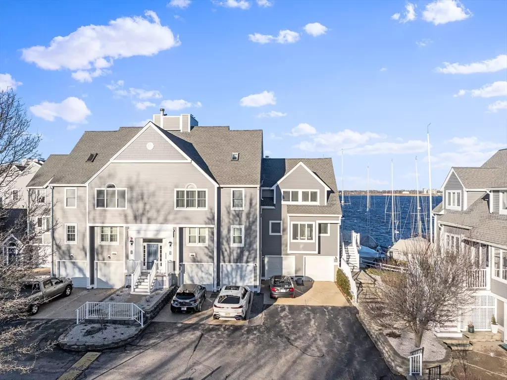 Fall River, MA 02721,700 Shore Dr #4-413