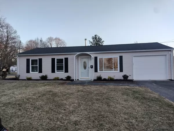 8 Viking Dr, Whitman, MA 02382