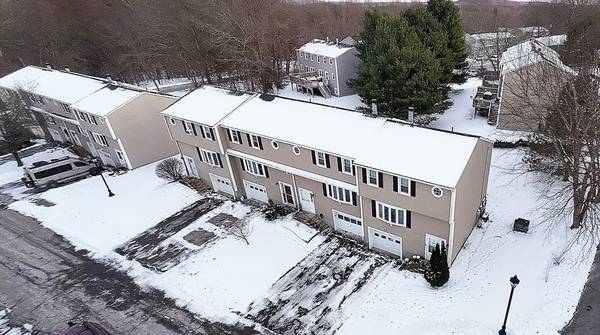 14 Meetinghouse #14, Millbury, MA 01527