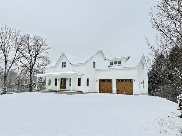 102 Bald Mountain Rd, Bernardston, MA 01337