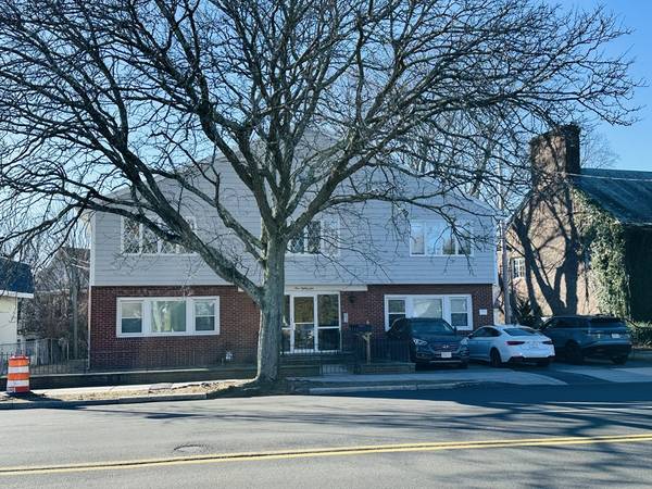 489 Mount Auburn Street, Watertown, MA 02472