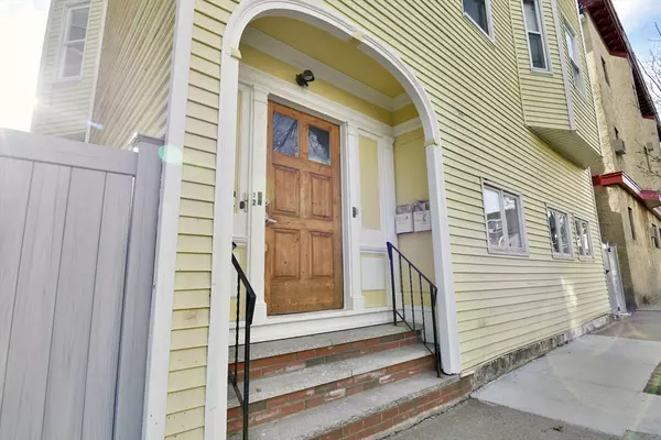 206 Pearl St #1A, Somerville, MA 02145