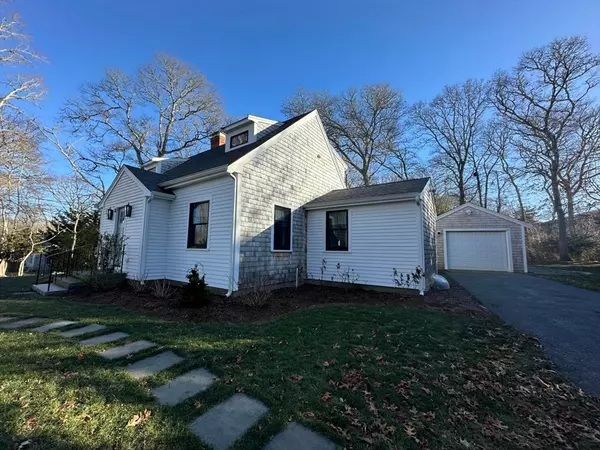 Barnstable, MA 02655,21 Oak Ln