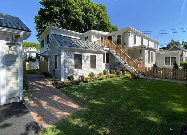 2 Parsons St #B, Newburyport, MA 01950