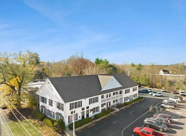 36 N Bedford St #11, East Bridgewater, MA 02333