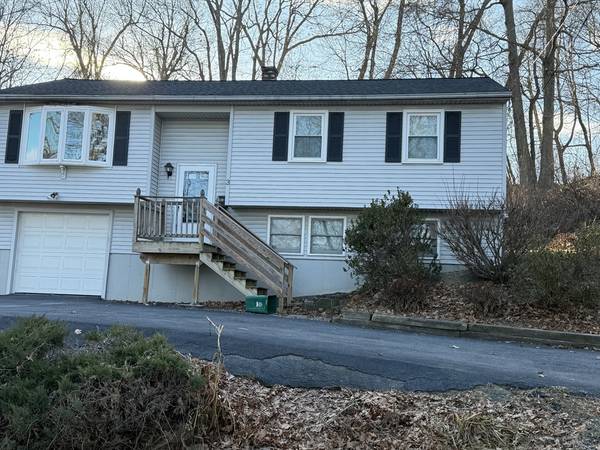 3 Morgan St, Worcester, MA 01606