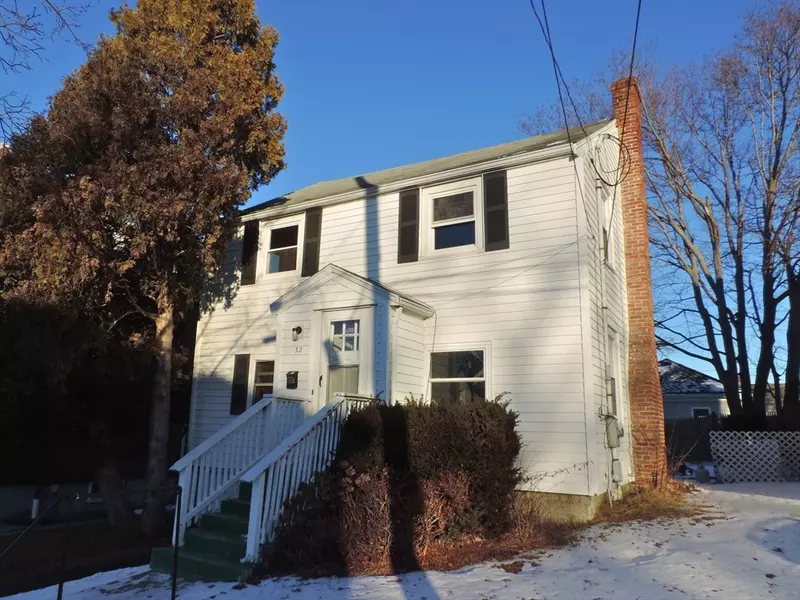 32 Meadow St, Quincy, MA 02171