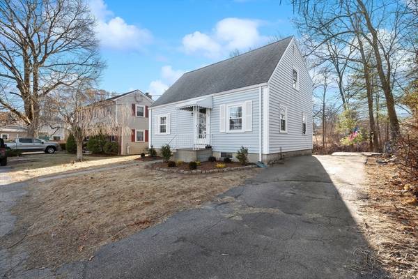 60 Hazelnut Pl, Dedham, MA 02026