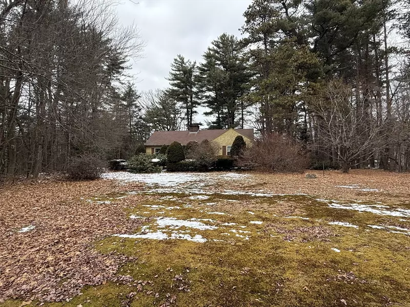 290 State St, Belchertown, MA 01007