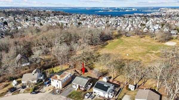 8 Kerins Terrace, Newport, RI 02840