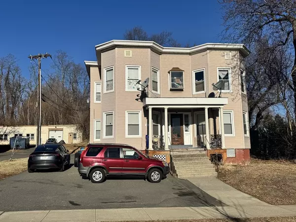 298 Park St #3, West Springfield, MA 01089