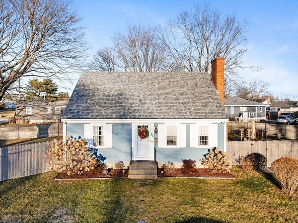 86 Greenwood Rd, Somerset, MA 02726