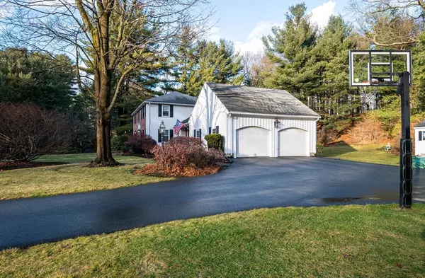 Lynnfield, MA 01940,7 Mohawk Ln