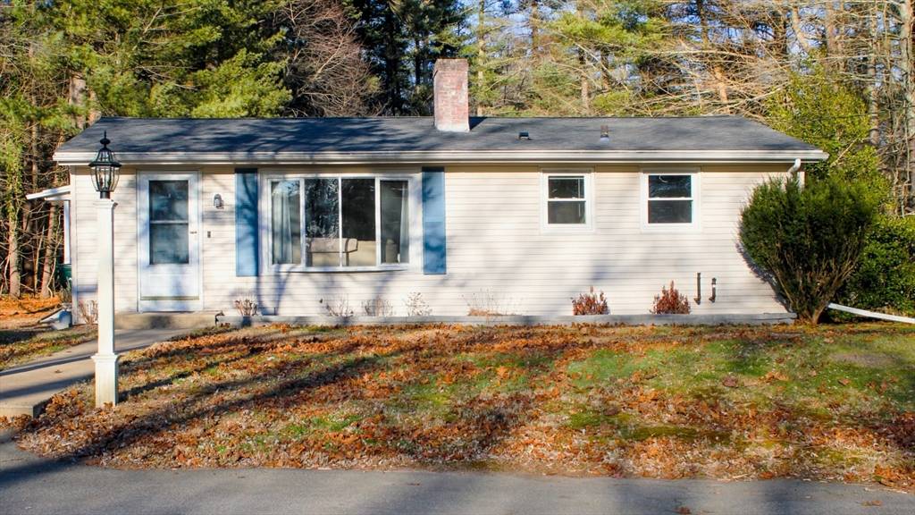 66 Precinct St, Lakeville, MA 02347