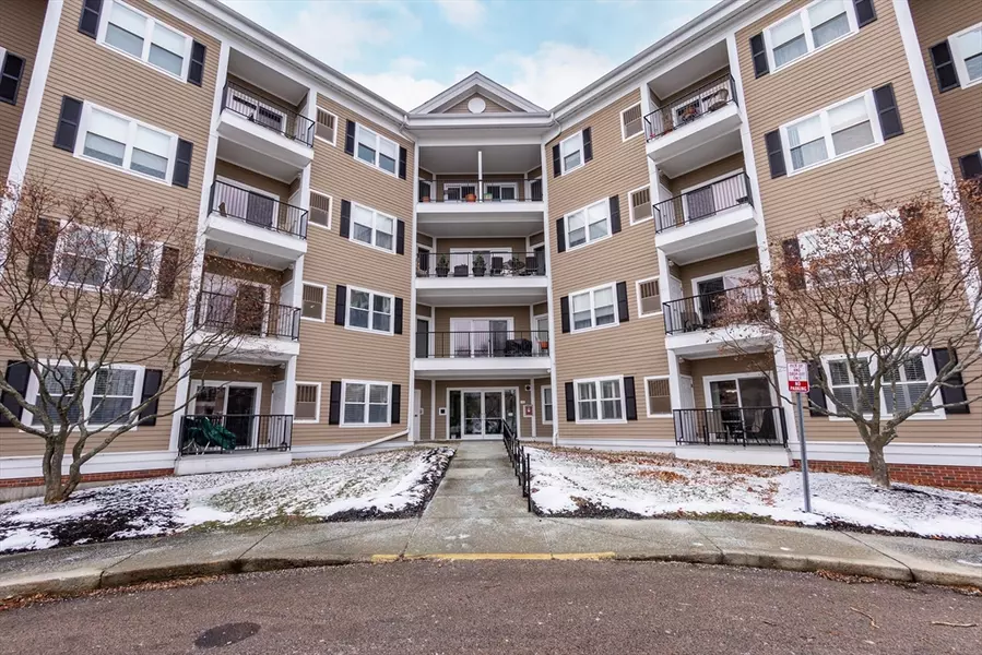 989 East Street #106, Dedham, MA 02026