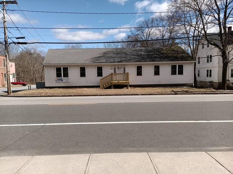 476 Worcester Street, Southbridge, MA 01550