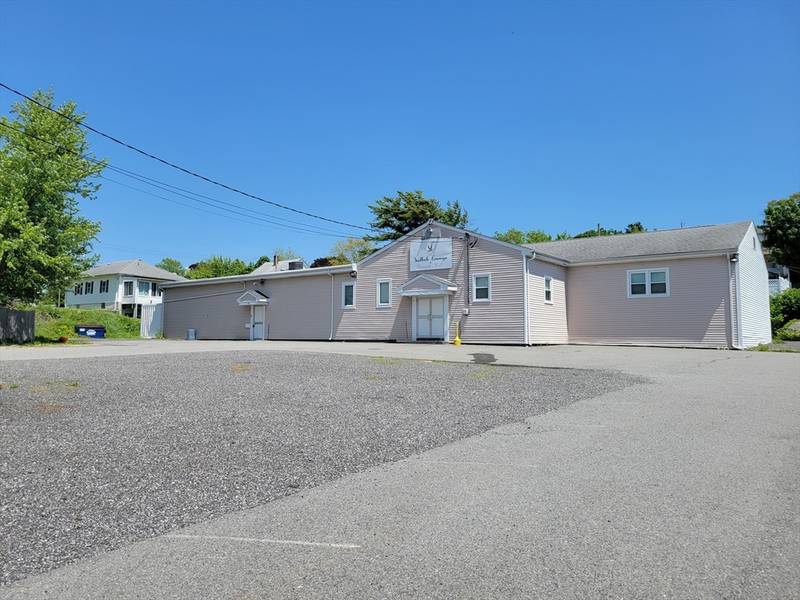 144 Guild St, Fall River, MA 02724