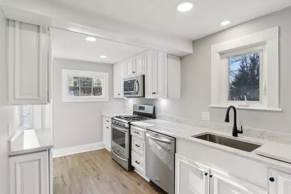 Hanson, MA 02341,58 E Washington St