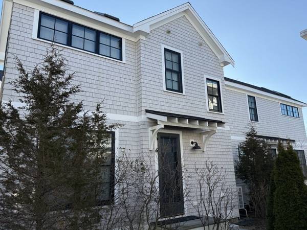 350 Bradford St #6, Provincetown, MA 02657