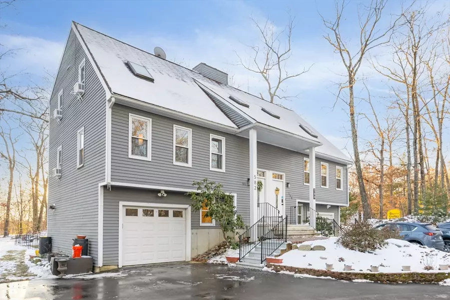 582 Lake St #582, Shrewsbury, MA 01545