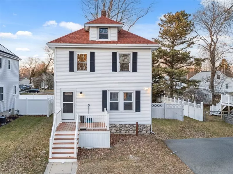 39 Wyoming Ave, Brockton, MA 02301