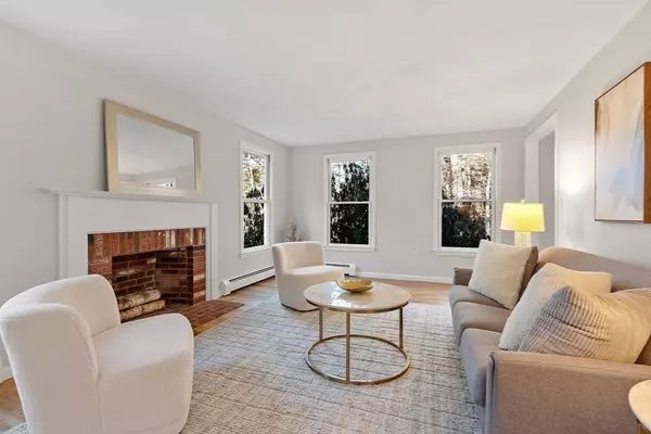 Stow, MA 01775,14 October Lane