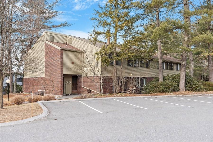 235 Brown Bear Crossing #235, Acton, MA 01718