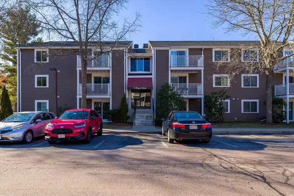 7 Post Oak Ln #4, Natick, MA 01760