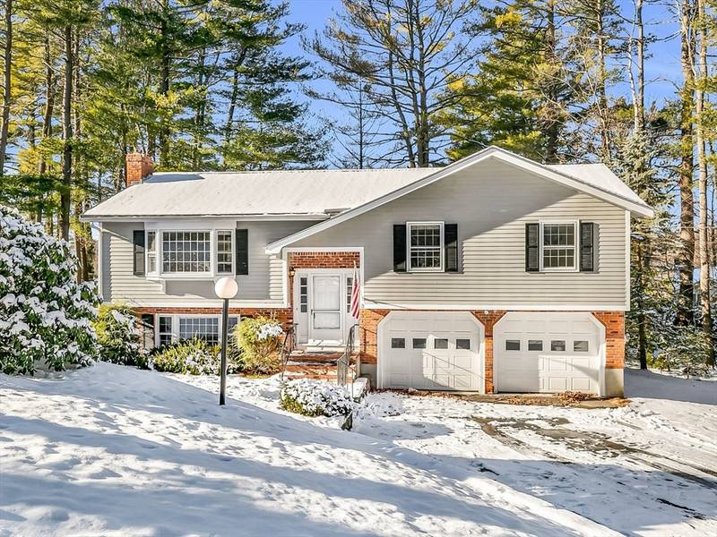 3 Gateway Ln, Beverly, MA 01915