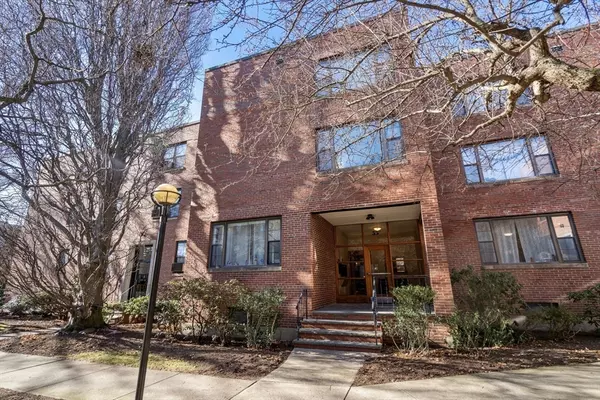 55 Harvard Ave #3, Brookline, MA 02446