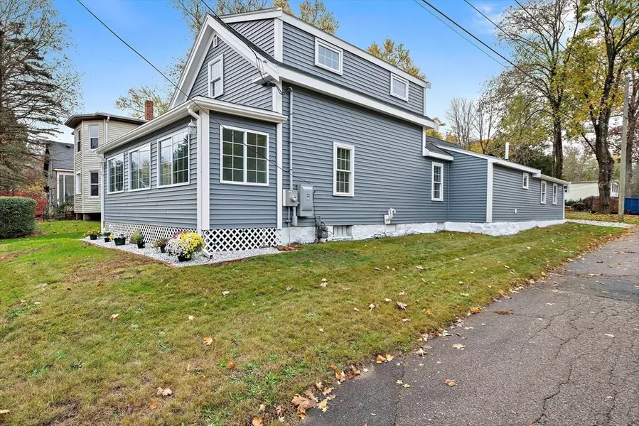 24 Lebaron Ave, Middleboro, MA 02346