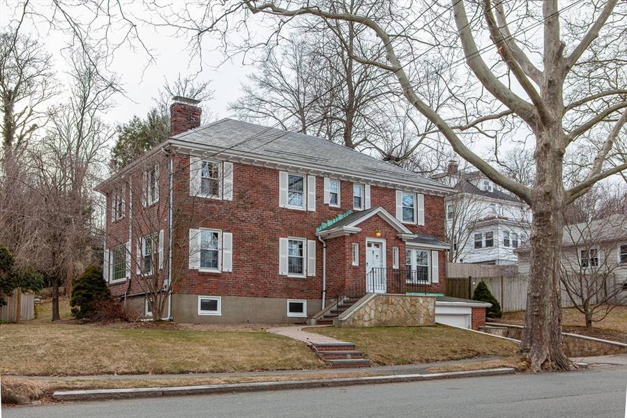 158 Shaw Rd, Brookline, MA 02467