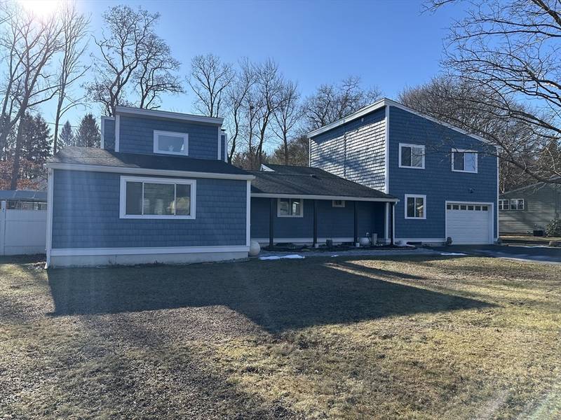 10 Dundee Dr., Bridgewater, MA 02324