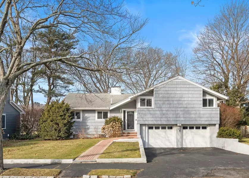 61 Hoitt Rd, Belmont, MA 02478