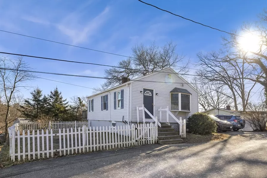 7 Oakhurst Terrace, North Reading, MA 01864