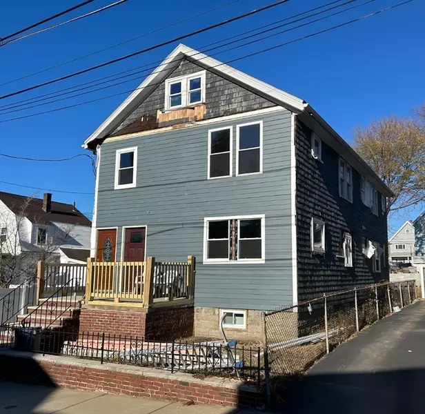 87 Floyd St, Everett, MA 02149