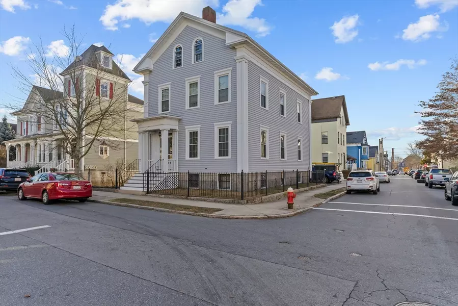 65 Chestnut St, New Bedford, MA 02740