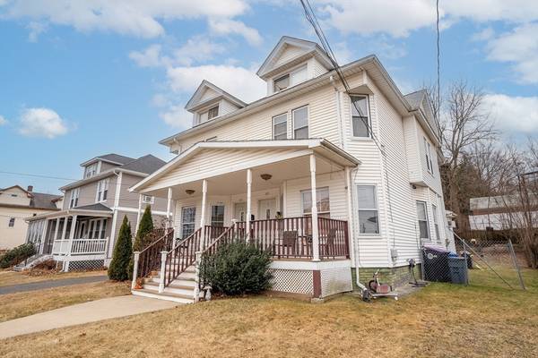 413-415 Hillside Ave, Holyoke, MA 01040